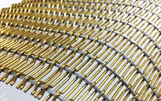 شبكة معدنية زخرفية من الأسلاك النحاسية المصنوعة من الفولاذ المقاوم للصدأ واسعة مخصصة لبناء الجدران الستارية